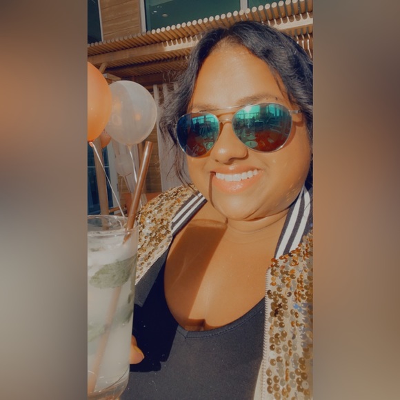 Meet your Posher, Mari. - Picture 3 of 3